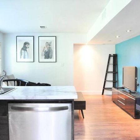 Cozy 1 Bd Suite Centrally Located Норт-Ванкувер Екстер'єр фото