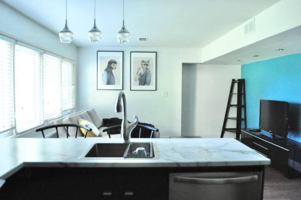 Cozy 1 Bd Suite Centrally Located Норт-Ванкувер Екстер'єр фото