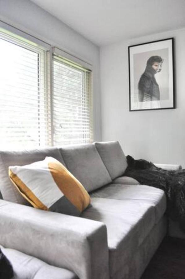 Cozy 1 Bd Suite Centrally Located Норт-Ванкувер Екстер'єр фото