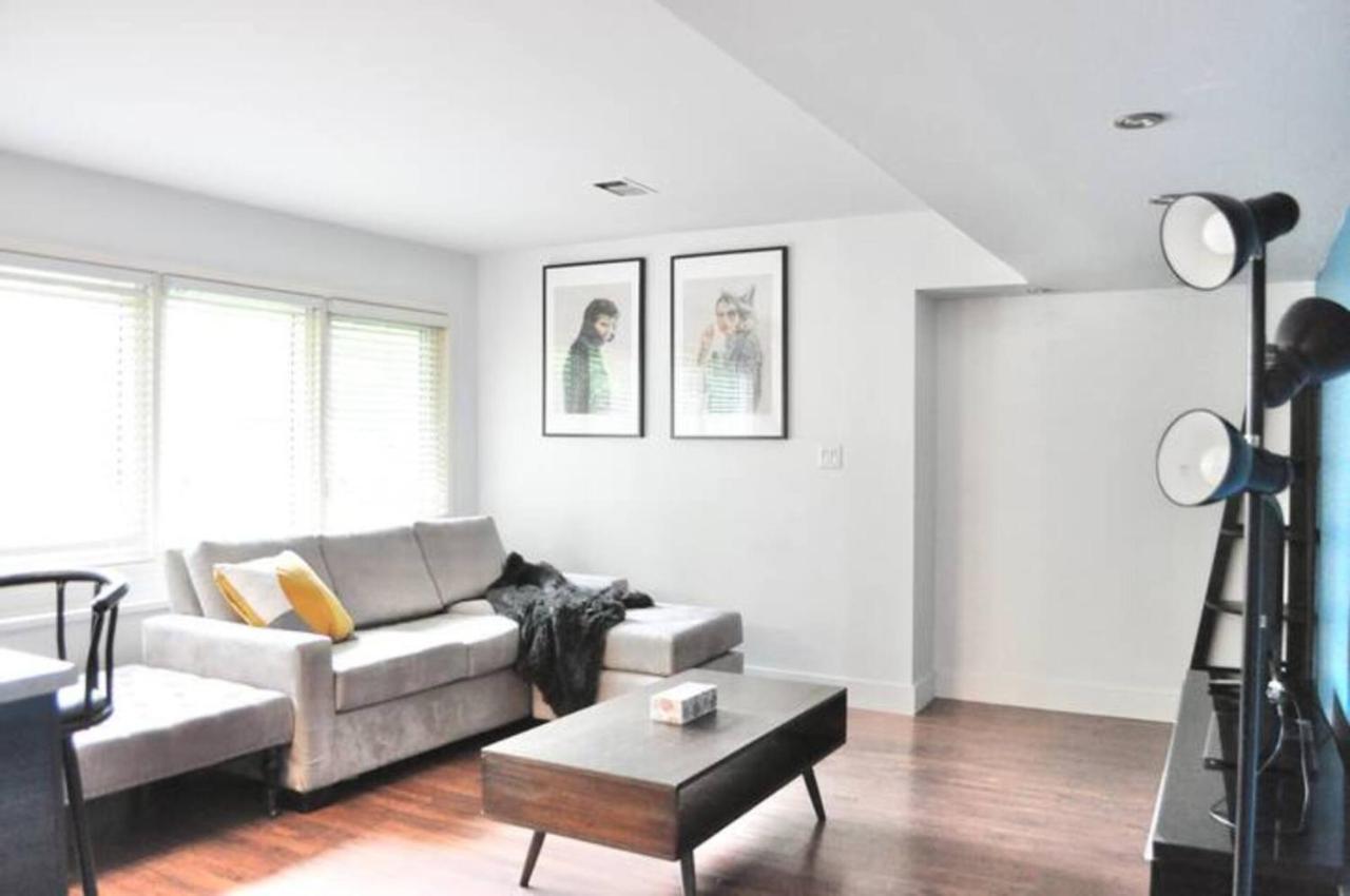 Cozy 1 Bd Suite Centrally Located Норт-Ванкувер Екстер'єр фото